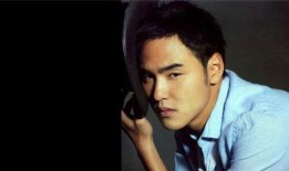 娱乐八卦爆料男主,当红男主的神秘恋情曝光！