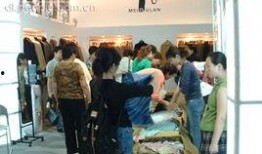 大连服装厂爆料视频曝光,揭秘行业黑幕与劳动权益问题