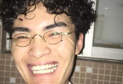 正能量哥爆料是谁啊视频,“是谁啊”视频背后的神秘人物