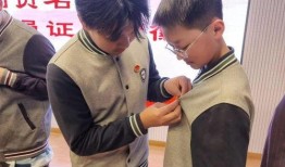 娱乐吃瓜鹅时代少年团,娱乐吃瓜鹅时代的青春偶像传奇