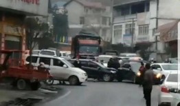 镇雄房子爆料事件最新,真相与争议交织的社区风云