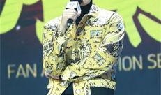 李易峰被爆料直播视频,揭秘明星幕后生活